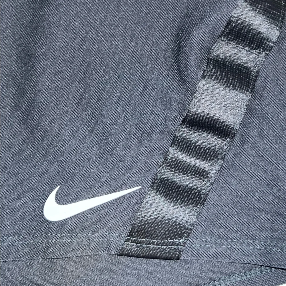 Nike- Dri fit dark grey shorts - Picture 3 of 5